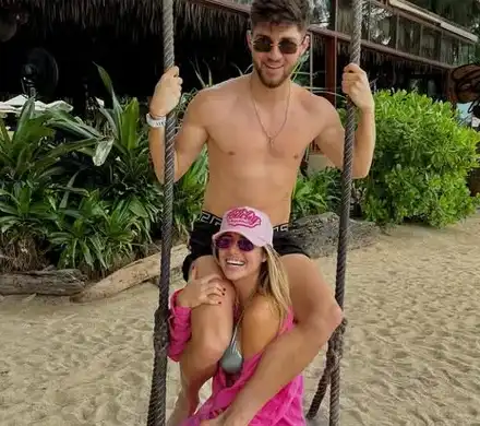 Футболен национал залюби тенис треньорка СНИМКИ