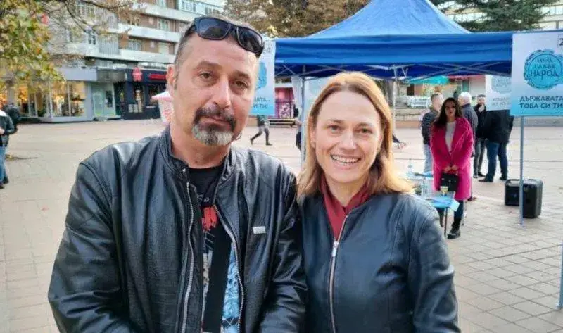 Ива Митева се разведе заради Филип Станев! Грабнал я със скъсаните си дънки и момчешки чар