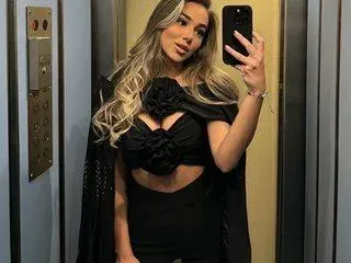 Иван Турицов от ЦСКА показа ГАДЖЕТО си, вижте коя е тя (снимки)