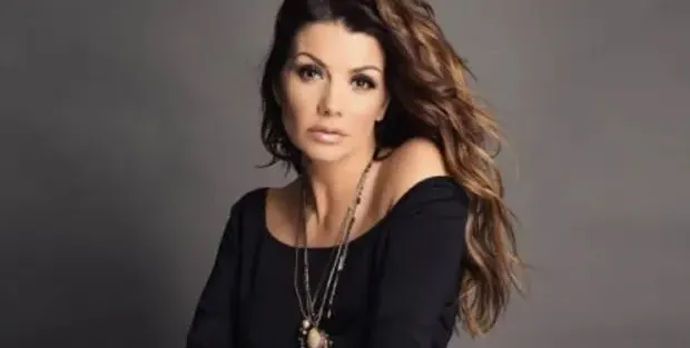 Кали се връща на сцената