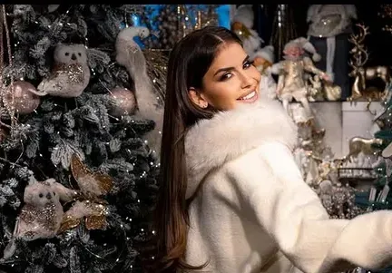 ЛУД СКАНДАЛ със снимки на Анелия! Кой кого окраде?