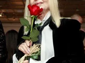 Мечтите на звездите: Софка пее с Бионсе, Миро с концерт на "Айфеловата кула...