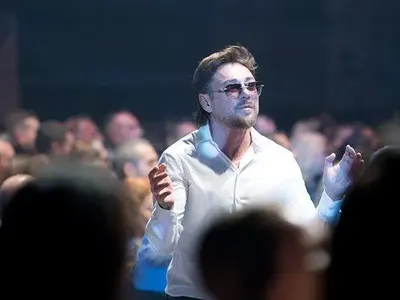 Мечтите на звездите: Софка пее с Бионсе, Миро с концерт на "Айфеловата кула...