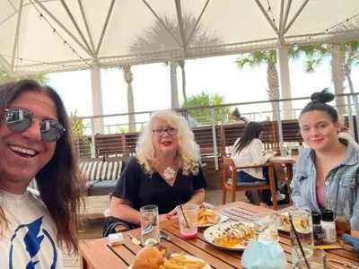 Наталия Симеонова: Дъщеря ни Вики ни направи американци с Денис