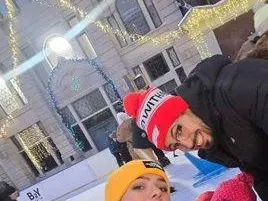 Наум Шопов води семейството на коледно шоу СНИМКИ