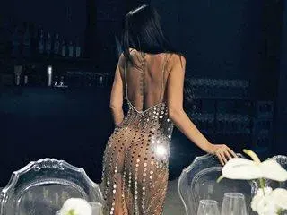 Николета Лозанова отпразнува 37-ия си рожден ден с гола рокля (СНИМКИ)