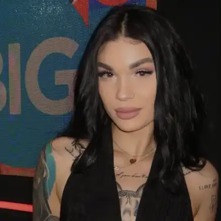 Новото гадже на Анджела е жена (Горещи снимки)