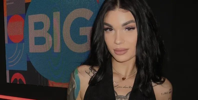 Новото гадже на Анджела е жена (Горещи снимки)