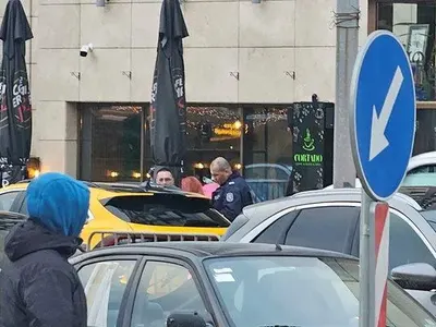 Полиция подпука Марио от "Биг брадър" (Снимки)