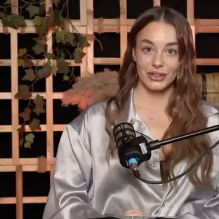 Полина Пелипенко си увеличила и устните