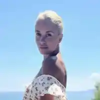 Радина Кърджилова се пусна гола