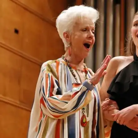 Райна Кабаиванска на 90: Не съм звезда и ненавиждам гласа си!