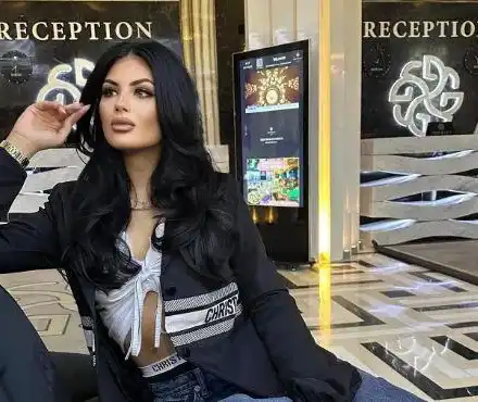 С 40 градуса температура Венцислава Тафкова снимала първия си клип (ВИДЕО)