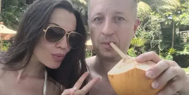 Славея Сиракова се върна при нарочен за гей годеник