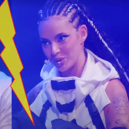 Срам и резил! Бивша мома унижи Алек на сцената! Цялата публика го освирква (ВИДЕО)