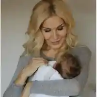 Внучката на Гала стана на 40 дни, готвят й пищно кръщене