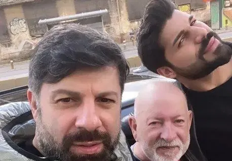 Фики още не може да преживее смъртта на дядо си