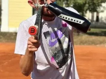 Защо Иво Карамански плака на „Без крила“? Вижте ролята му във филма