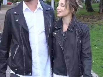 Защо майката на Антоанет Пепе не спря да плаче на сватбата й? (СНИМКИ)