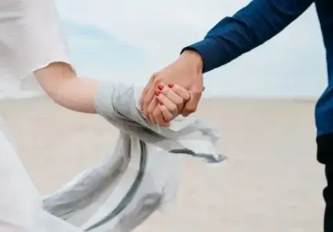 18-годишна се загаджи с баща на 2 деца, а 3 години по-късно...