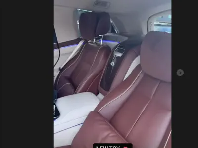 АВТОПАРК ЗА МИЛИОНИ: Ролс-ройсът на Азис най-скъп, следван от Ламбото на Стораро! (СНИМКИ)