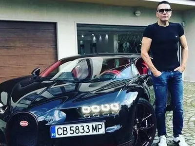 АВТОПАРК ЗА МИЛИОНИ: Ролс-ройсът на Азис най-скъп, следван от Ламбото на Стораро! (СНИМКИ)