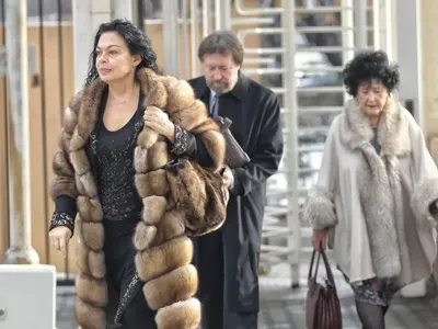 Баневи пак са богати, продадоха „Каваците“