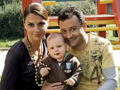 Бившата на Рачков живее с най-имотния министър! Шири се в апартамент на Алпите