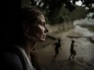 Бившата на Рачков живее с най-имотния министър! Шири се в апартамент на Алпите