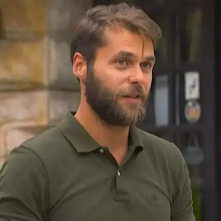 Ергенът Алек си намери жена,  вече мислят за семейство