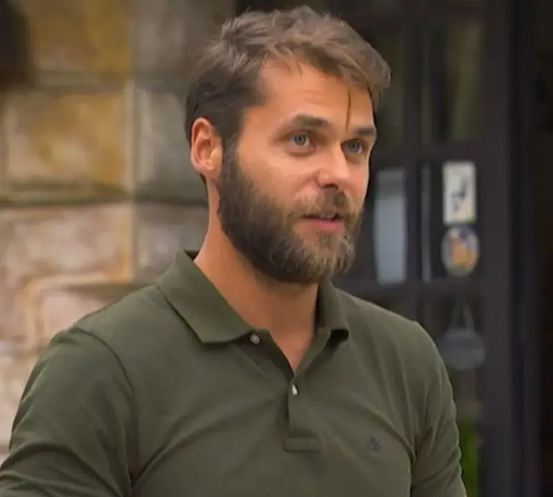 Ергенът Алек си намери жена,  вече мислят за семейство