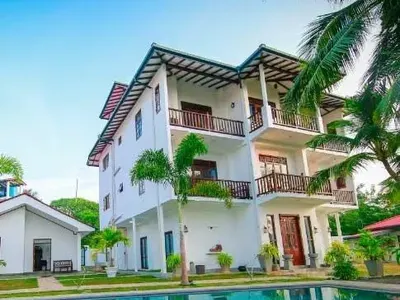 Ето я луксозната вила в Шри Ланка, където снимат „Ергенът“ (+Мартин Елвиса ли е вторият Ерген?)