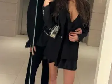 Ето я новата на Филип Буков! Работи за Филип Плейн