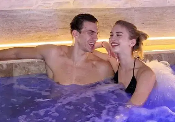 Фейгин заби мускулест мачо