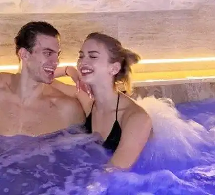 Фейгин заби мускулест мачо