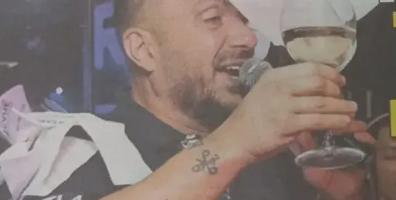 Константин дрогиран на участие?