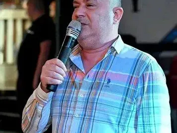 Къде на шега, къде на сериозно:  Артисти и спортисти атакуват властта