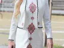 Къде на шега, къде на сериозно:  Артисти и спортисти атакуват властта