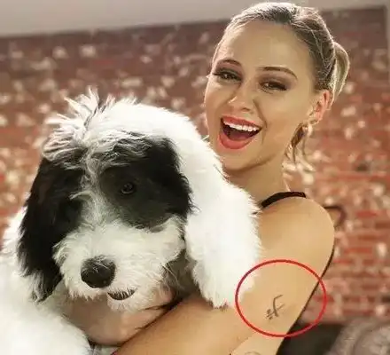 Мария Бакалова се нашари с татуировки