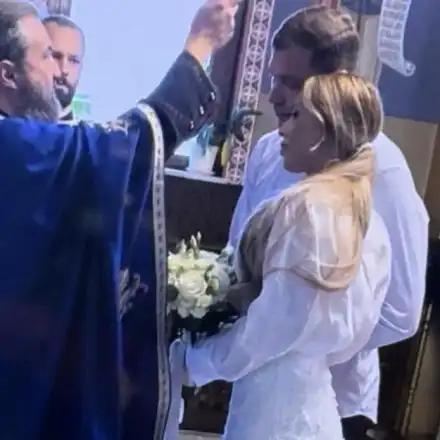 Мика Стоичкова пусна снимки от сватбата