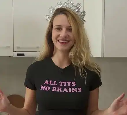 Мила Робърт влиза в „Капките“