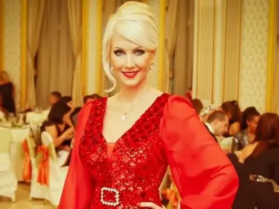 Мис Баба написа книга