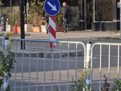 МОЩНА ИЗДЪНКА! Спипаха бургаското ченге Кирил Кирязов да гуляе с поръчителя на акцията в порт “Европа” Валентин Каравълчев. Бил ли е и в офиса на Къдравия? (ЕКСКЛУЗИВНИ КАДРИ)