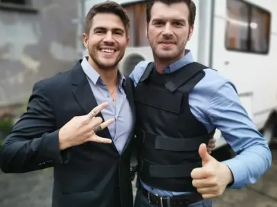 Мъжка любов! Иво Аръков минал няколко актьори в турския сериал "Ирония на съдбата"