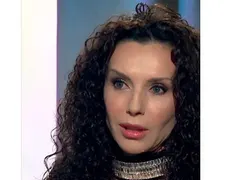 Нели Сано ходи с 26 пирона в гръбнака! Вижте какво преживяла водещата
