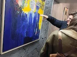 Николета купи картини за 12 бона от БГ художник за новия си палат