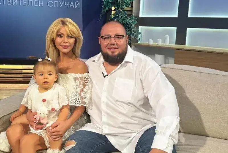 ОЙ, КОТЬООО!! Вижте как "страда" Християн Гущеров, че Светлана се изнесе! (ТОП СНИМКИ ОТ СНОЩИ)