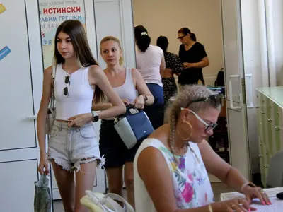 "Особени случаи" вкарват в елитните гимназии деца на елитни родители