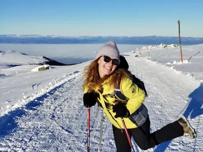 Отнесе й главата: Бившата на президента Радев заби жесток шамар на ген. Деси (Снимки)