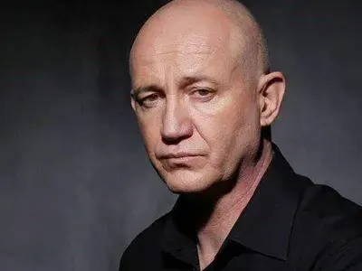 Панаири, панаири: БГ звезди на нож със съседите си